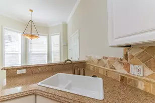 618 Detering St, Houston, TX 77007 - Photo 20