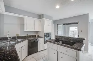 10603 Mills Cir, Houston, TX 77070 - Photo 14