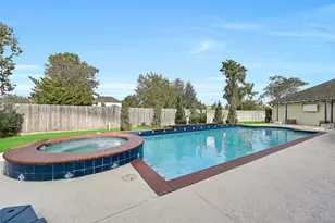 303 Regency Ct, Friendswood, TX 77546 - Photo 30