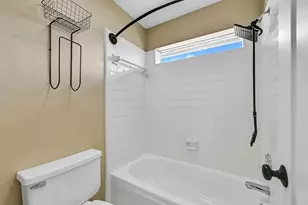 303 Regency Ct, Friendswood, TX 77546 - Photo 26