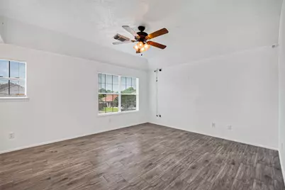 4403 Sprangletop Avenue, Baytown, TX 77521 - Photo 22