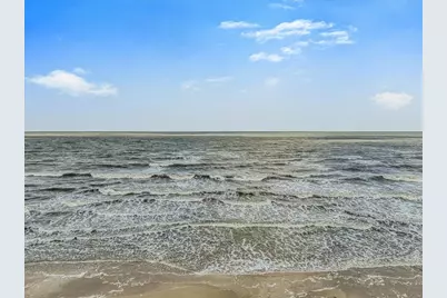 1026 N Gayle Street, Gilchrist, TX 77617 - Photo 10