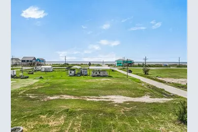 1026 N Gayle Street, Gilchrist, TX 77617 - Photo 30