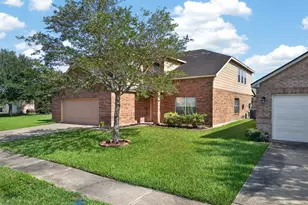 206 Unique Ct, Rosharon, TX 77583 - Photo 2