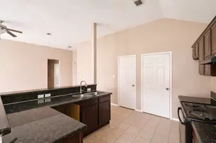 9104 N Green River Dr, Houston, TX 77078 - Photo 10