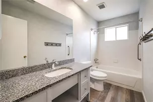 12710 Fenimore Ct, Sugar Land, TX 77478 - Photo 10