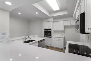 336 Litchfield Ln, Houston, TX 77024 - Photo 14