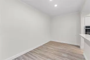 336 Litchfield Ln, Houston, TX 77024 - Photo 18