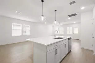 4715 Bay Vista Dr, Baytown, TX 77523 - Photo 6