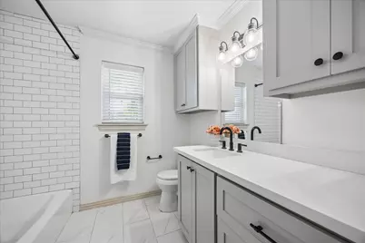 1327 Guese Road, Houston, TX 77008 - Photo 14