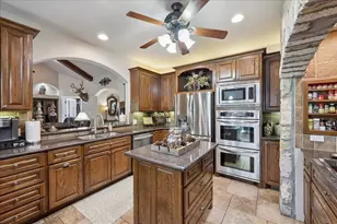 11354 Nona Dr, Beaumont, TX 77705 - Photo 12