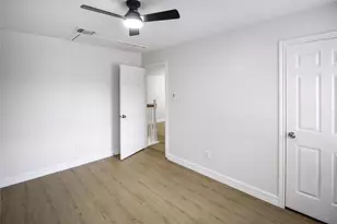 14819 Flowerwood Dr, Houston, TX 77062 - Photo 28