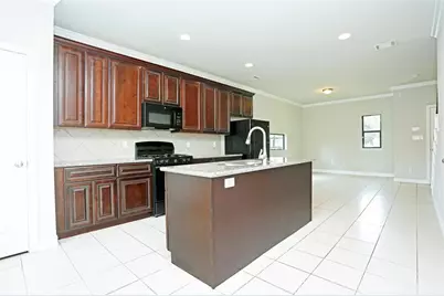 990 Grenshaw Street #B, Houston, TX 77088 - Photo 6