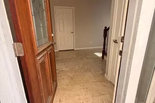 1141 W 24th St, Houston, TX 77008 - Photo 2