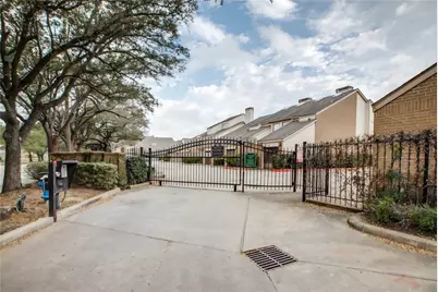 2277 S Kirkwood Road #914, Houston, TX 77077 - Photo 2