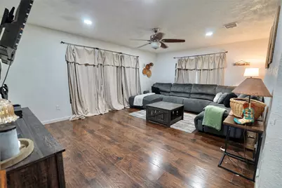 508 Clear Lake Road, Highlands, TX 77562 - Photo 4