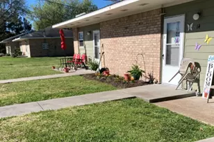 308 N East St, Weimar, TX 78962 - Photo 6