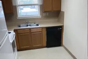 308 N East St, Weimar, TX 78962 - Photo 4