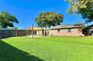 4913 W 43rd St, Houston, TX 77092 - Photo 32