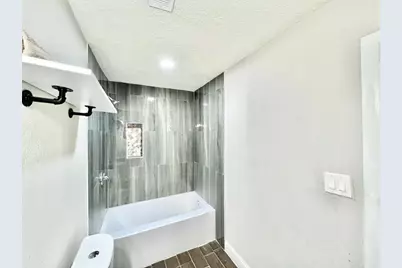 4913 W 43rd Street, Houston, TX 77092 - Photo 16