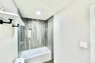 4913 W 43rd St, Houston, TX 77092 - Photo 16