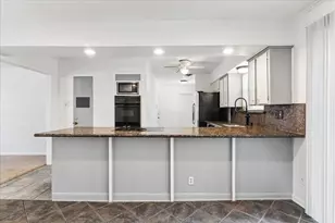 5422 Spellman Rd, Houston, TX 77096 - Photo 4