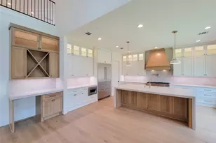 1922 Norcrest Dr Dr, Houston, TX 77055 - Photo 16