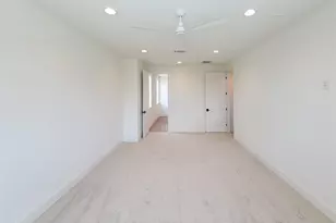 1922 Norcrest Dr Dr, Houston, TX 77055 - Photo 36