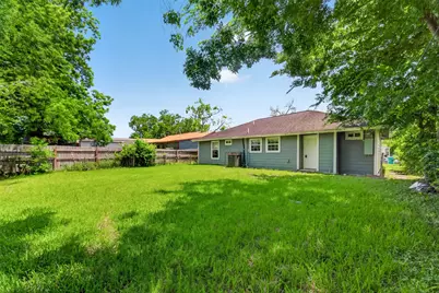 3031 Groton Drive, Houston, TX 77051 - Photo 32