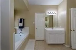 3905 Austin Lake Ct, Pearland, TX 77581 - Photo 18