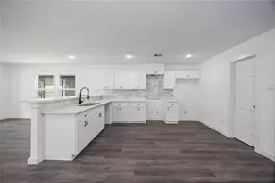 8404 De Priest St, Houston, TX 77088 - Photo 10