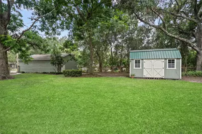 2122 Stadium Drive, Alvin, TX 77511 - Photo 18