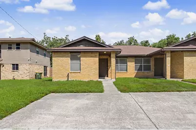 1605 Hazelwood Street #B, Conroe, TX 77301 - Photo 1