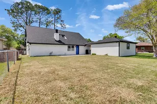 16007 Diana Ln, Houston, TX 77062 - Photo 44