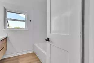 16007 Diana Ln, Houston, TX 77062 - Photo 36