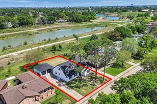 16007 Diana Ln, Houston, TX 77062 - Photo 4