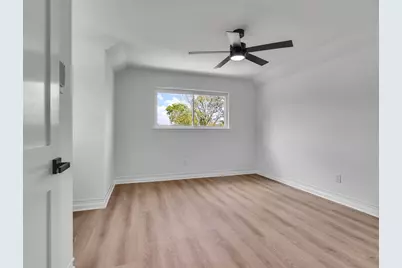 16007 Diana Lane, Houston, TX 77062 - Photo 38