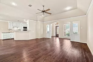 101 Lakeside Dr, Conroe, TX 77356 - Photo 12