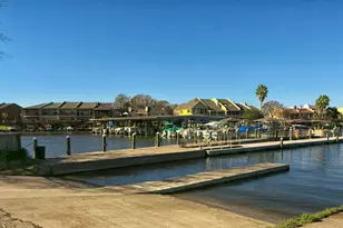 101 Lakeside Dr, Conroe, TX 77356 - Photo 44