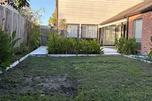 11423 Wickersham Ln, Houston, TX 77077 - Photo 26