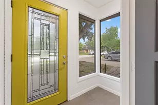 1422 Hewitt Dr, Houston, TX 77018 - Photo 2
