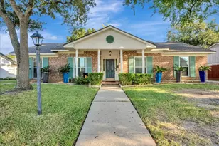 1710 San Sebastian Ln, Houston, TX 77058 - Photo 1