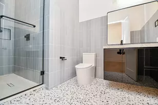 7218 Schiller St, Houston, TX 77055 - Photo 32