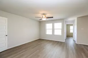 11015 Inflow Dr, Conroe, TX 77303 - Photo 6