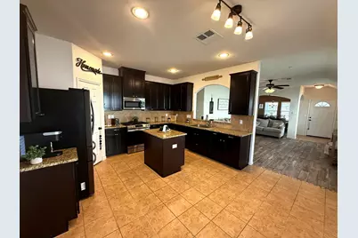 10122 Mariposa Stream Court, Houston, TX 77044 - Photo 8