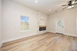 10616 Ashville Dr, Houston, TX 77051 - Photo 6