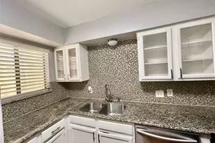 2019 Place Rebecca Ln, Houston, TX 77090 - Photo 6