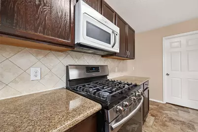 15007 Sugar Sands Drive, Sugar Land, TX 77498 - Photo 24