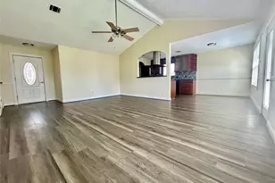 1602 Dixie Hollow St, Pearland, TX 77581 - Photo 4