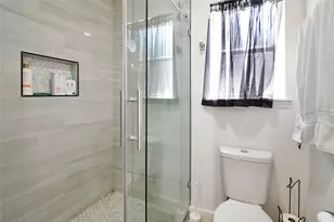 13529 Woodchester Dr, Sugar Land, TX 77498 - Photo 16